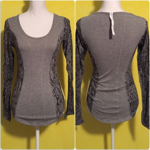 Lululemon btw the line long sleeve sz 4 - Picture 3 of 3